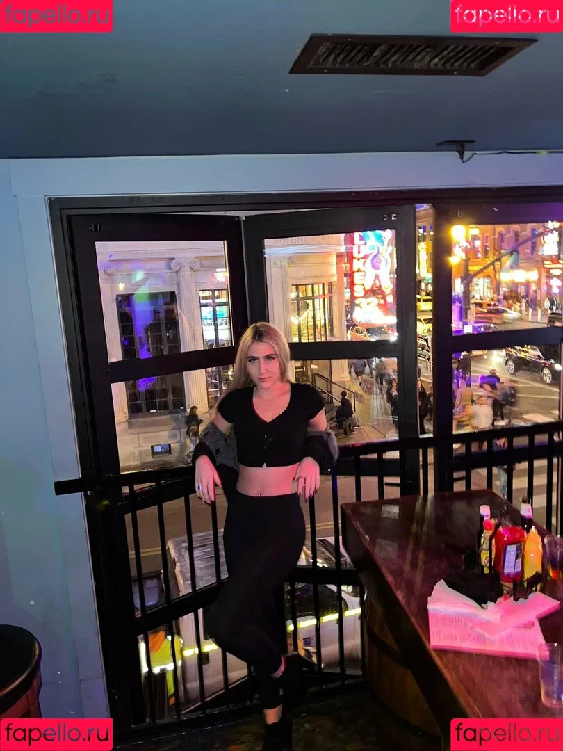 movementswithmolly / movewithmolly_ Onlyfans Photo Gallery 