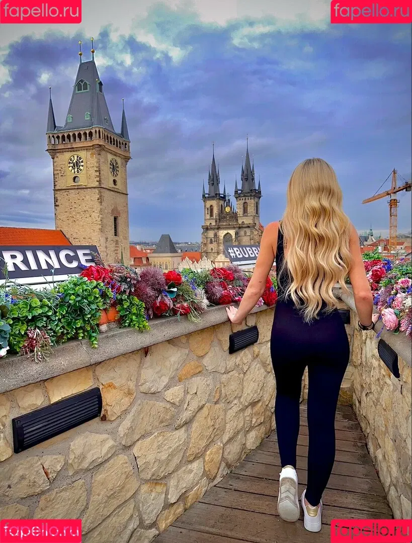 movementswithmolly / movewithmolly_ Onlyfans Photo Gallery 