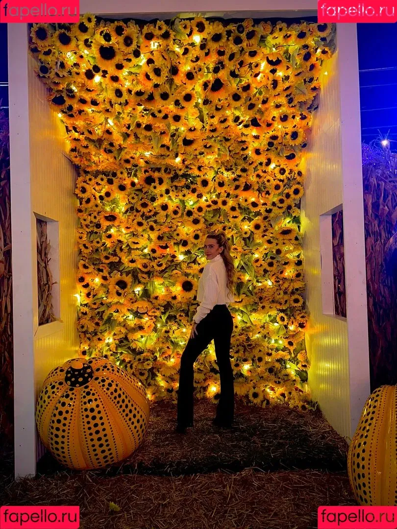 movementswithmolly / movewithmolly_ Onlyfans Photo Gallery 