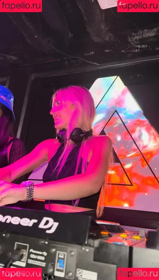 movementswithmolly / movewithmolly_ Onlyfans Photo Gallery 