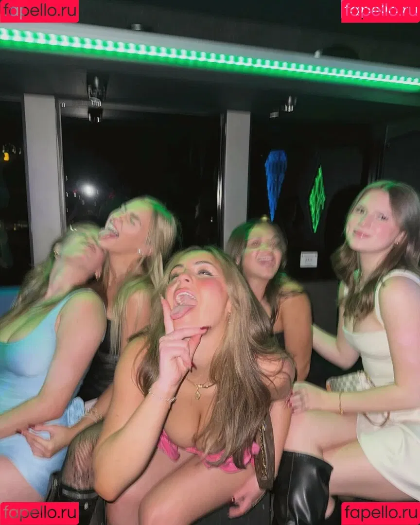 Sara Bella Harris / iamsarahharris Onlyfans Photo Gallery 