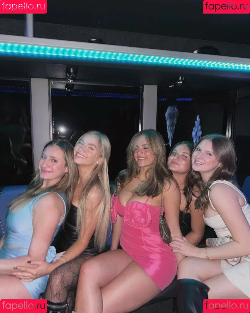 Sara Bella Harris / iamsarahharris Onlyfans Photo Gallery 