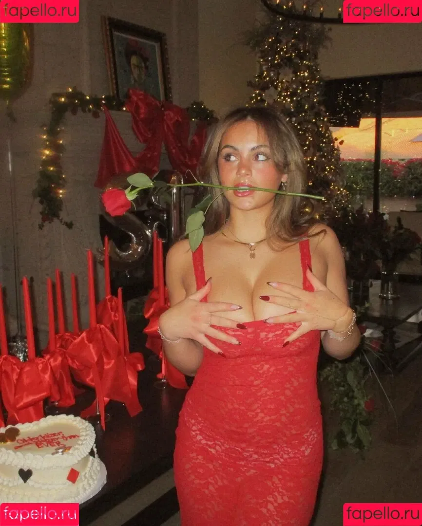 Sara Bella Harris / iamsarahharris Onlyfans Photo Gallery 