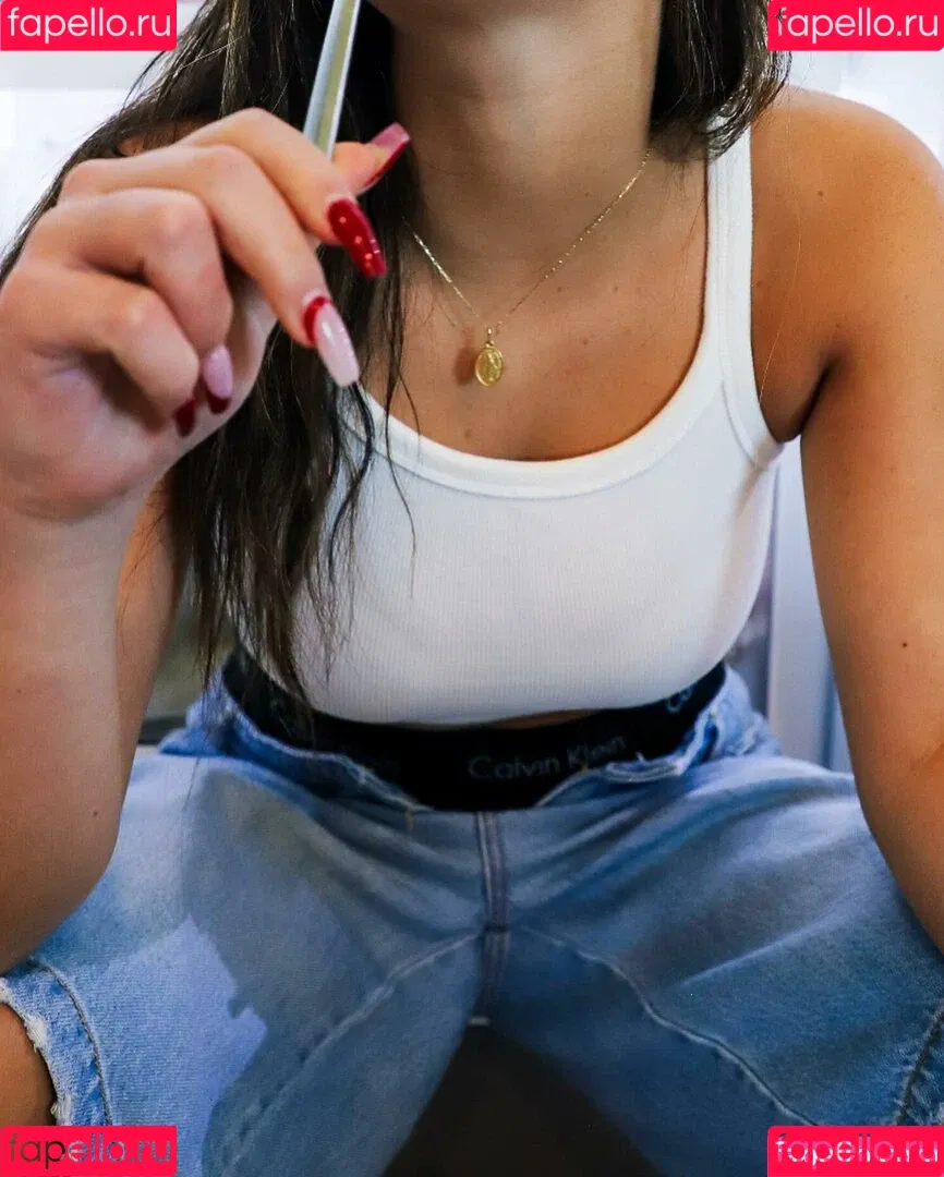 Sara Bella Harris / iamsarahharris Onlyfans Photo Gallery 