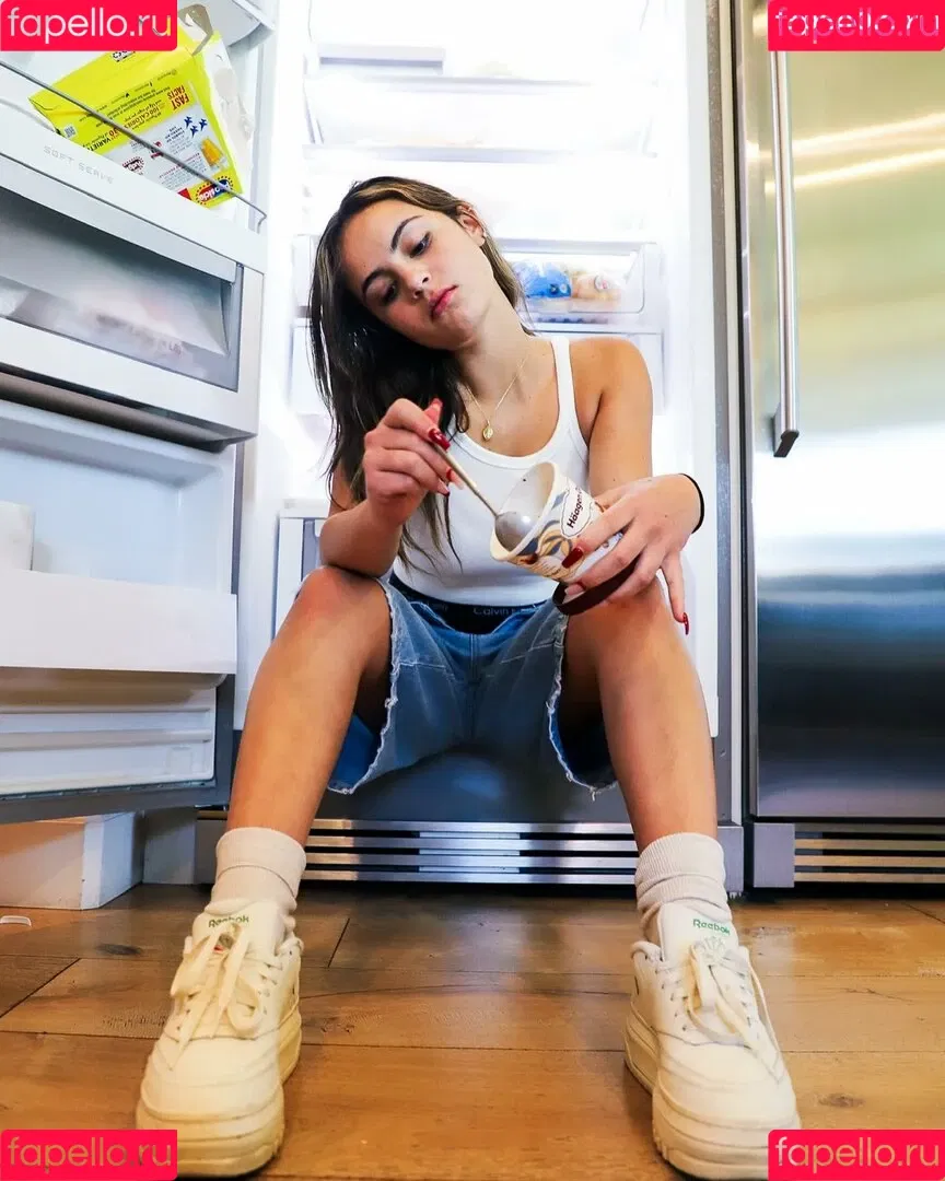 Sara Bella Harris / iamsarahharris Onlyfans Photo Gallery 