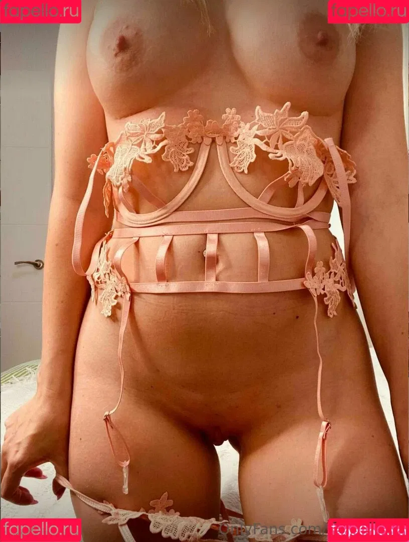 Kay_Gracey_ / graceykay / graceykayshow Onlyfans Photo Gallery 