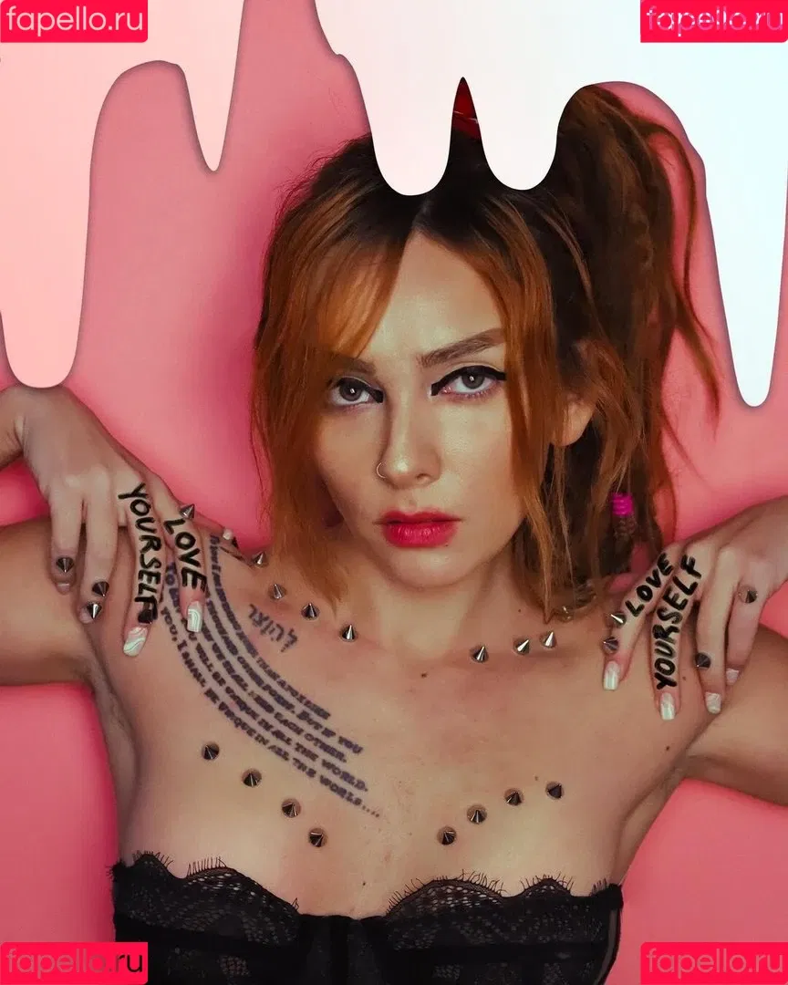 ElIZAGRACEMUSIC / Eliza Grace / elizaxograce Onlyfans Photo Gallery 