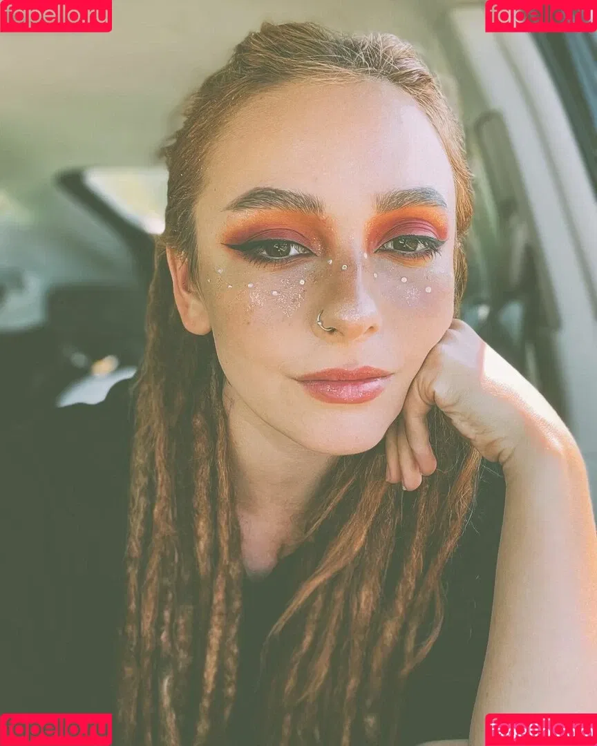 ElIZAGRACEMUSIC / Eliza Grace / elizaxograce Onlyfans Photo Gallery 