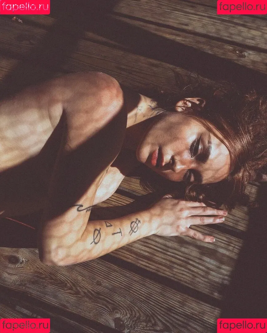 ElIZAGRACEMUSIC / Eliza Grace / elizaxograce Onlyfans Photo Gallery 