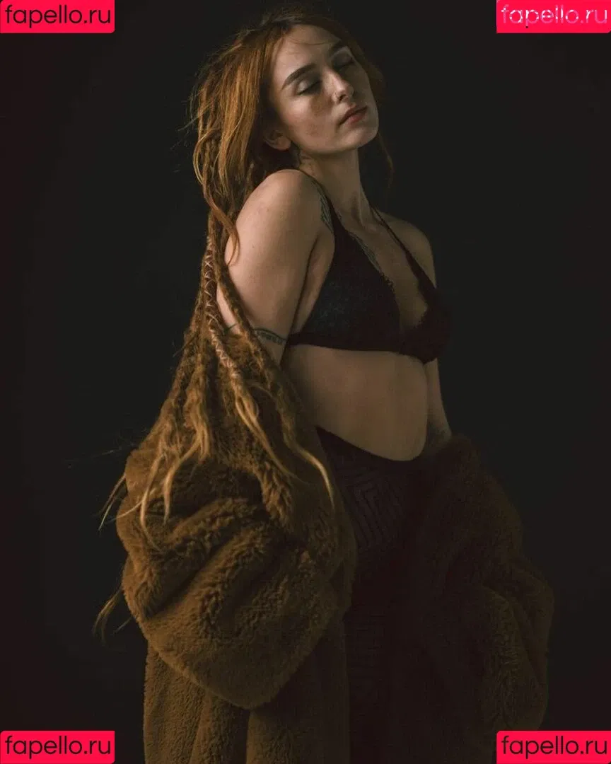 ElIZAGRACEMUSIC / Eliza Grace / elizaxograce Onlyfans Photo Gallery 