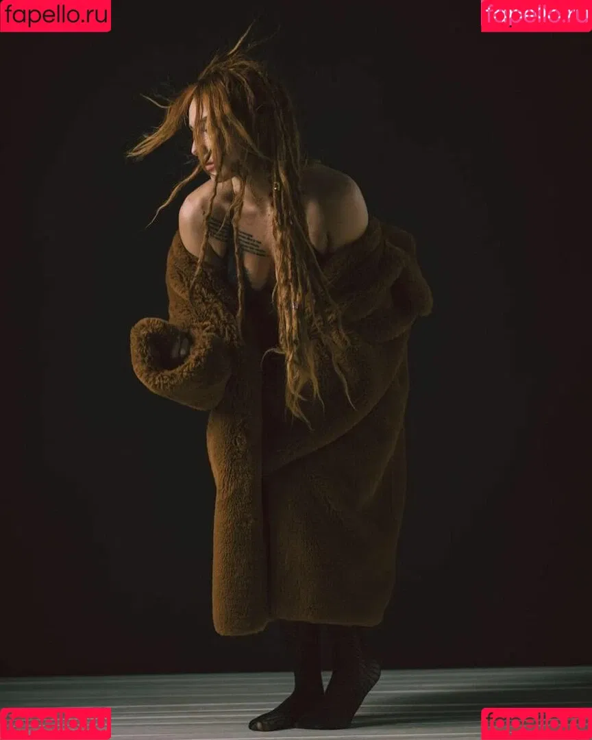 ElIZAGRACEMUSIC / Eliza Grace / elizaxograce Onlyfans Photo Gallery 