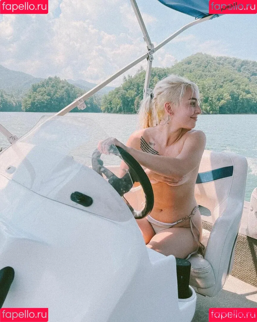 ElIZAGRACEMUSIC / Eliza Grace / elizaxograce Onlyfans Photo Gallery 