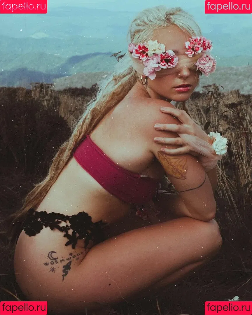 ElIZAGRACEMUSIC / Eliza Grace / elizaxograce Onlyfans Photo Gallery 