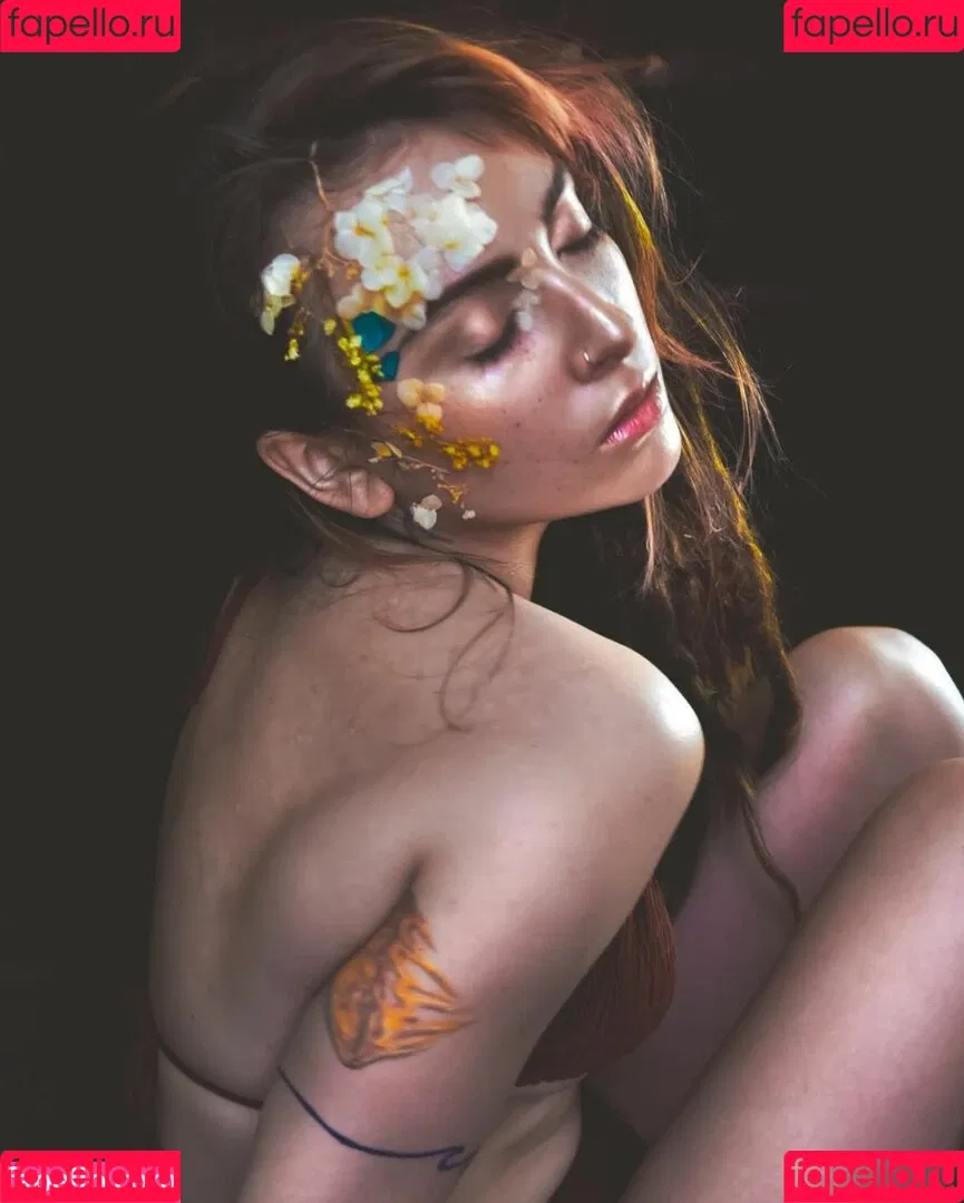 ElIZAGRACEMUSIC / Eliza Grace / elizaxograce Onlyfans Photo Gallery 