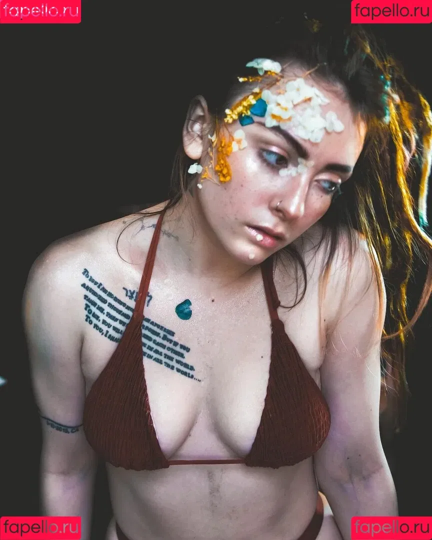 ElIZAGRACEMUSIC / Eliza Grace / elizaxograce Onlyfans Photo Gallery 