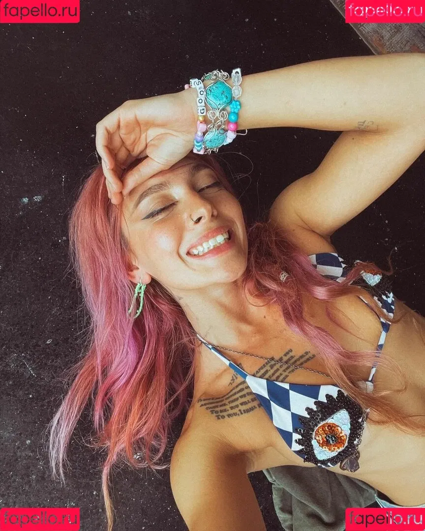 ElIZAGRACEMUSIC / Eliza Grace / elizaxograce Onlyfans Photo Gallery 