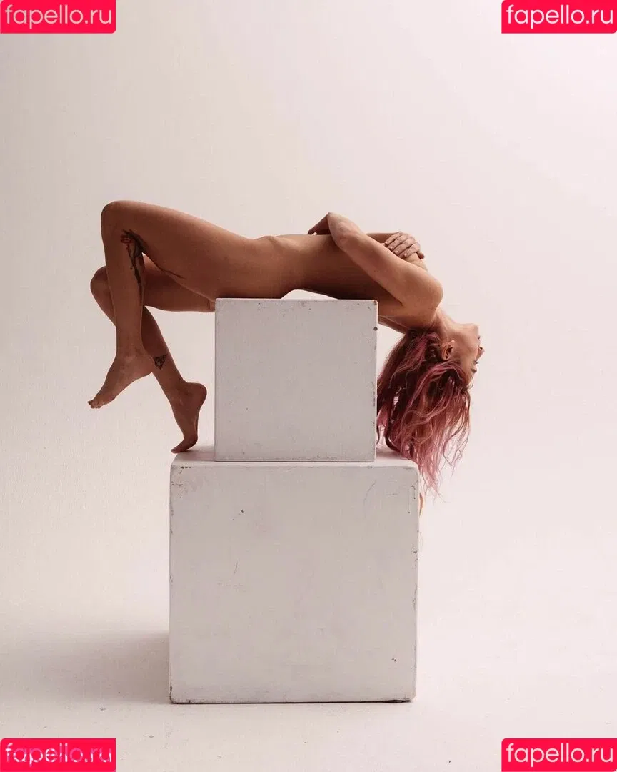 ElIZAGRACEMUSIC / Eliza Grace / elizaxograce Onlyfans Photo Gallery 