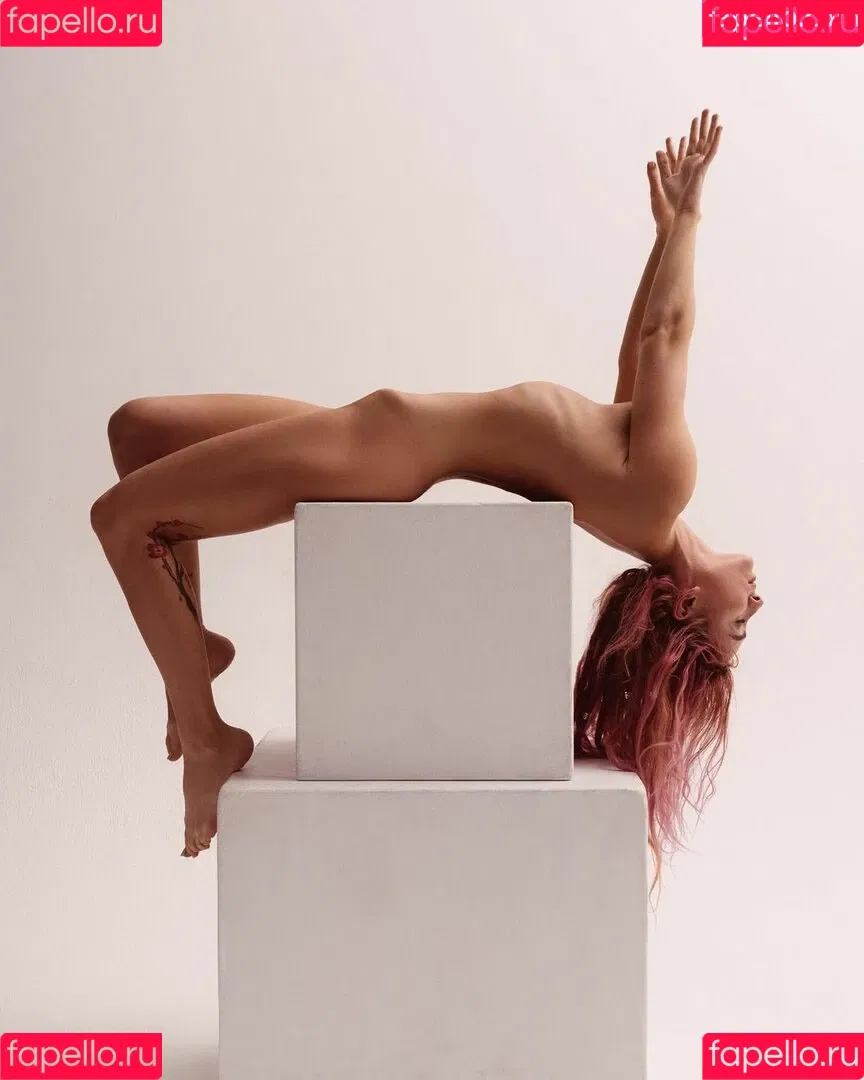 ElIZAGRACEMUSIC / Eliza Grace / elizaxograce Onlyfans Photo Gallery 