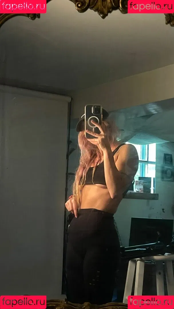 ElIZAGRACEMUSIC / Eliza Grace / elizaxograce Onlyfans Photo Gallery 