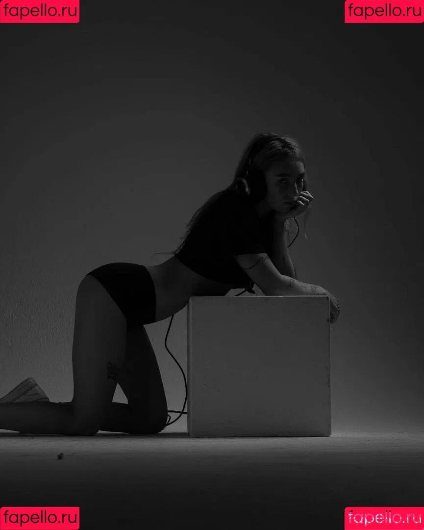 ElIZAGRACEMUSIC / Eliza Grace / elizaxograce Onlyfans Photo Gallery 