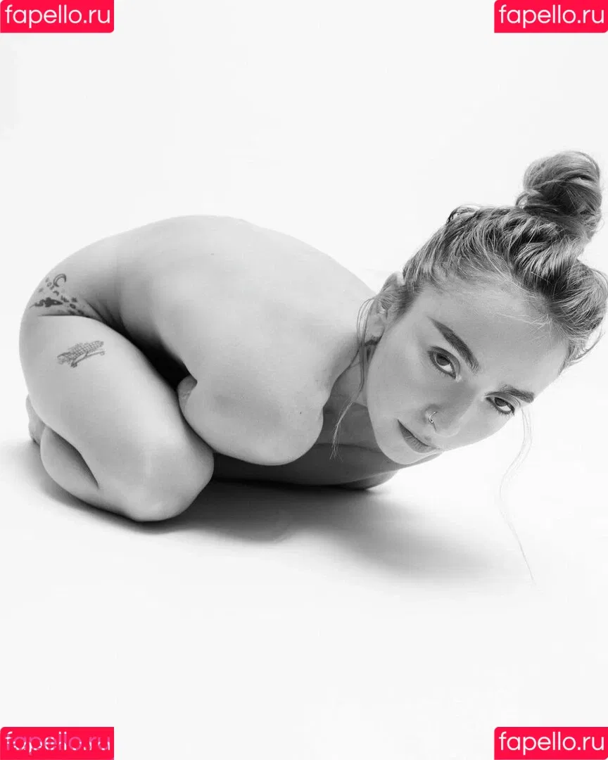 ElIZAGRACEMUSIC / Eliza Grace / elizaxograce Onlyfans Photo Gallery 