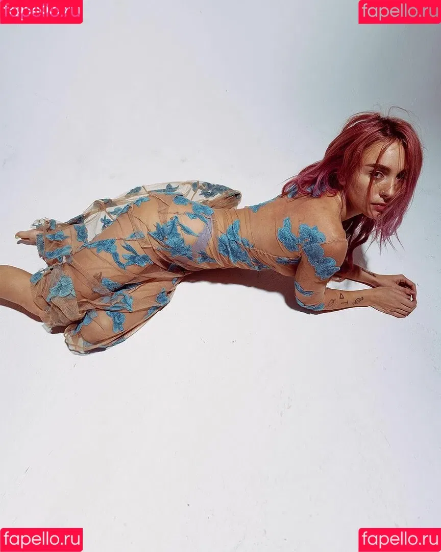 ElIZAGRACEMUSIC / Eliza Grace / elizaxograce Onlyfans Photo Gallery 