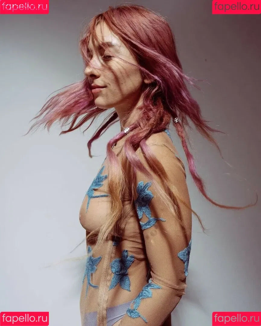 ElIZAGRACEMUSIC / Eliza Grace / elizaxograce Onlyfans Photo Gallery 