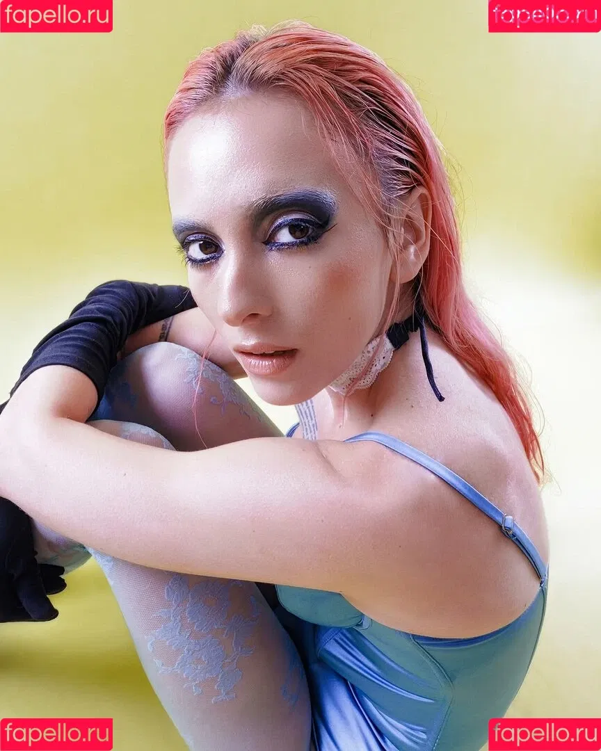 ElIZAGRACEMUSIC / Eliza Grace / elizaxograce Onlyfans Photo Gallery 