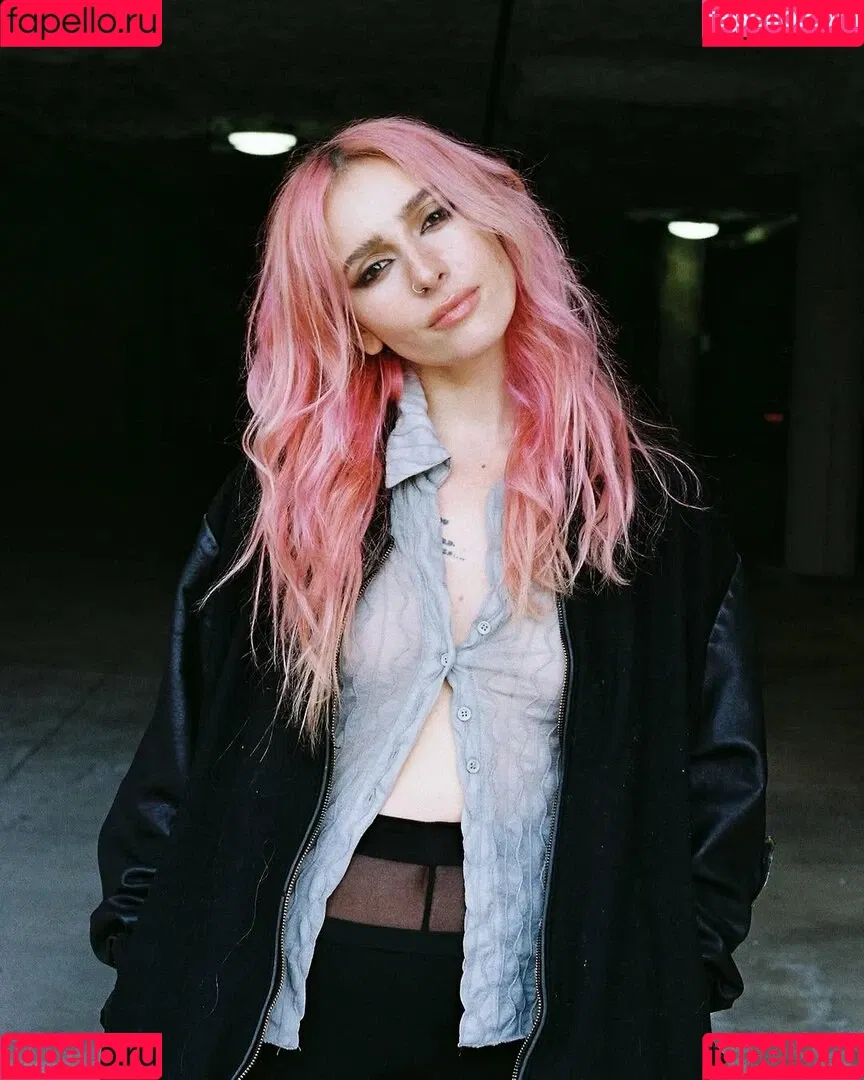 ElIZAGRACEMUSIC / Eliza Grace / elizaxograce Onlyfans Photo Gallery 