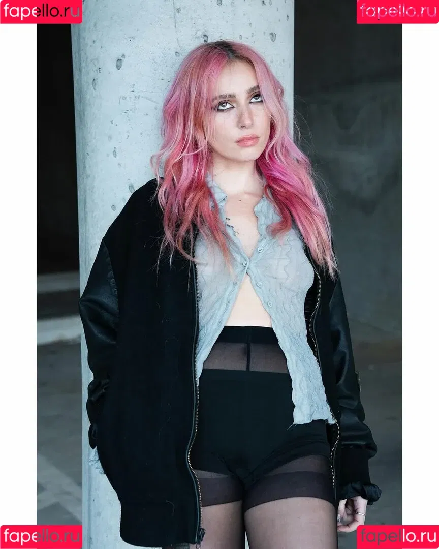 ElIZAGRACEMUSIC / Eliza Grace / elizaxograce Onlyfans Photo Gallery 