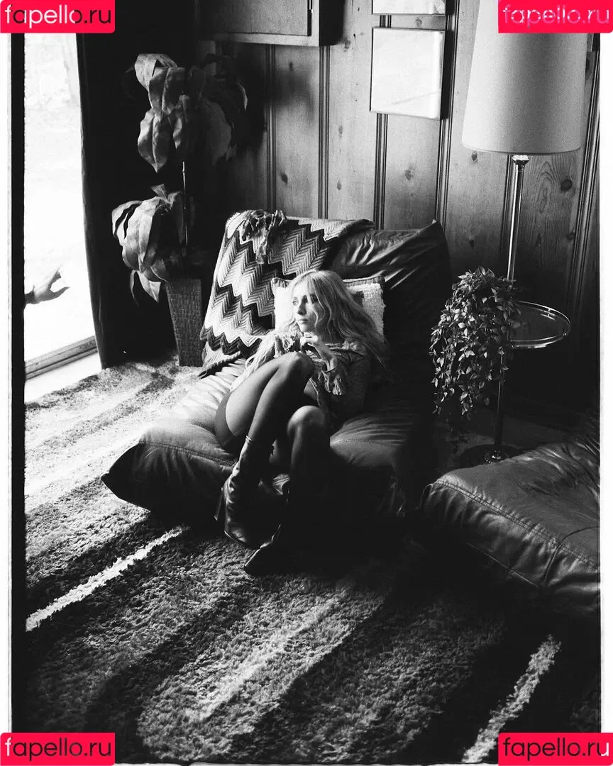 ElIZAGRACEMUSIC / Eliza Grace / elizaxograce Onlyfans Photo Gallery 