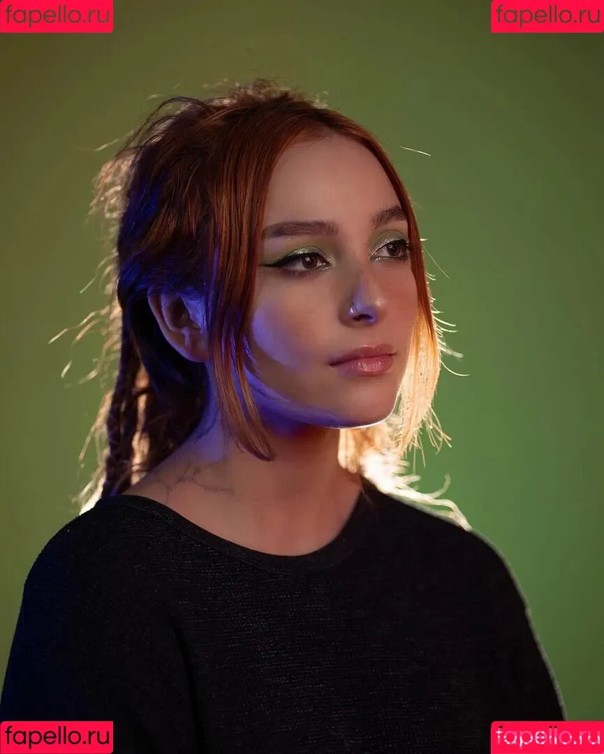 ElIZAGRACEMUSIC / Eliza Grace / elizaxograce Onlyfans Photo Gallery 