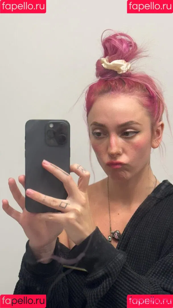 ElIZAGRACEMUSIC / Eliza Grace / elizaxograce Onlyfans Photo Gallery 