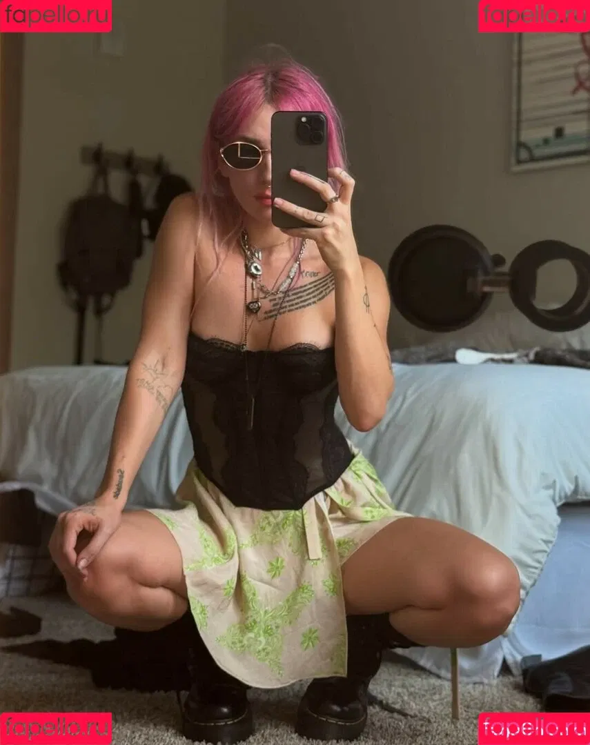 ElIZAGRACEMUSIC / Eliza Grace / elizaxograce Onlyfans Photo Gallery 