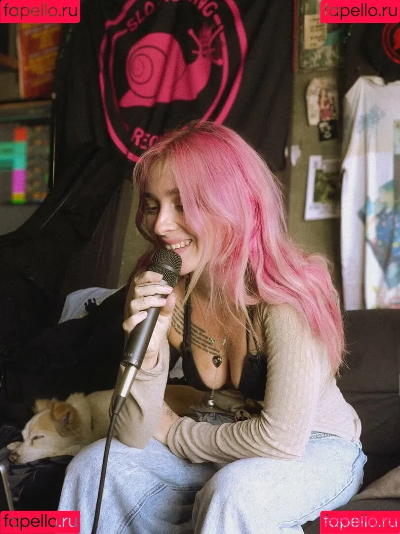 ElIZAGRACEMUSIC / Eliza Grace / elizaxograce Onlyfans Photo Gallery 