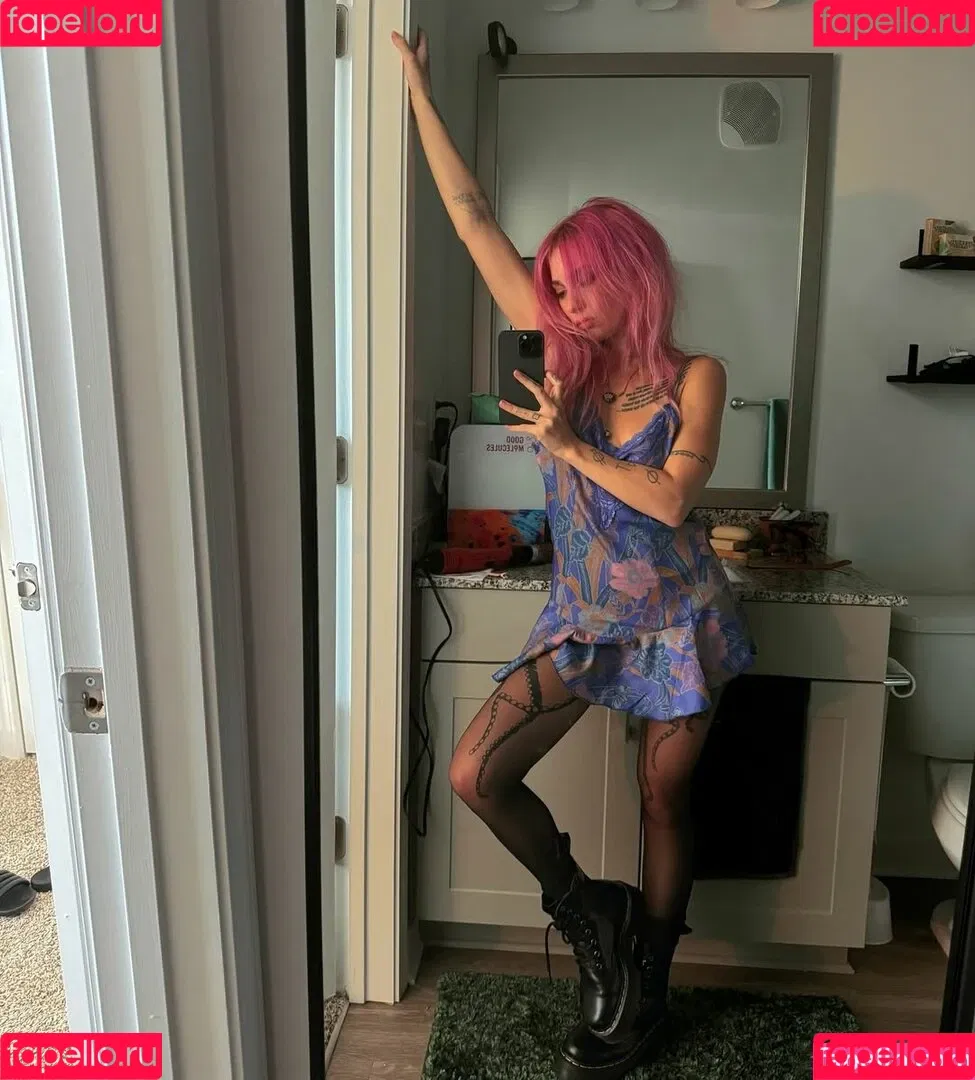 ElIZAGRACEMUSIC / Eliza Grace / elizaxograce Onlyfans Photo Gallery 