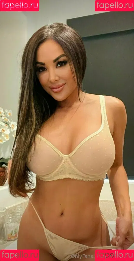 Kaylani Lei / kaylanileix / kaylanilive_backup Onlyfans Photo Gallery 