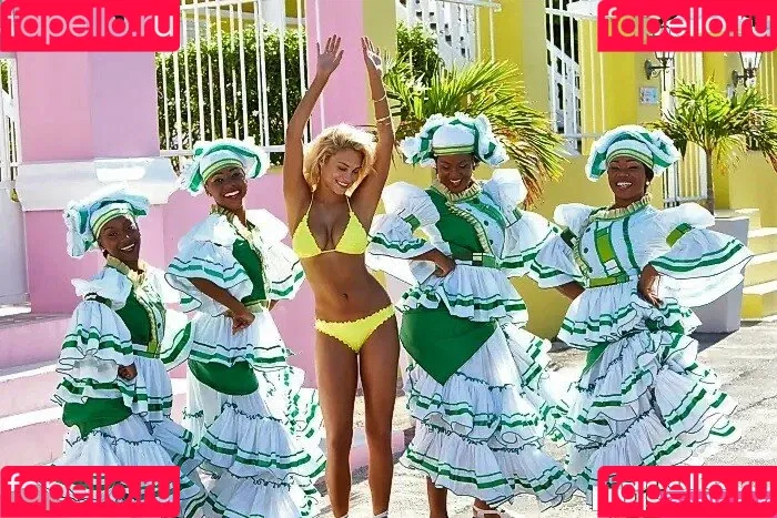 Rose Bertram / rose_bertram Onlyfans Photo Gallery 