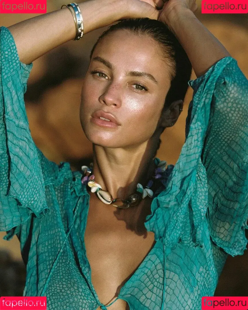 Rose Bertram / rose_bertram Onlyfans Photo Gallery 