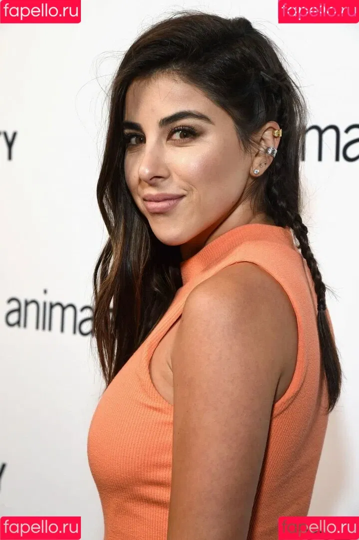 Daniella Monet / daniellamonet Onlyfans Photo Gallery 