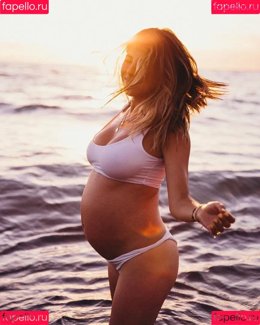 Daniella Monet / daniellamonet Onlyfans Photo Gallery 