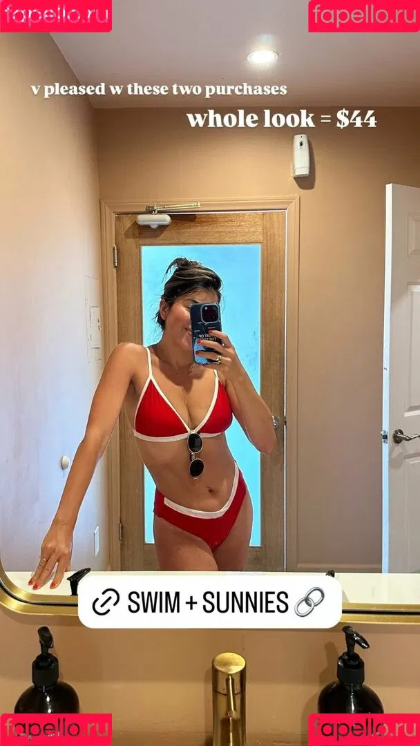 Daniella Monet / daniellamonet Onlyfans Photo Gallery 