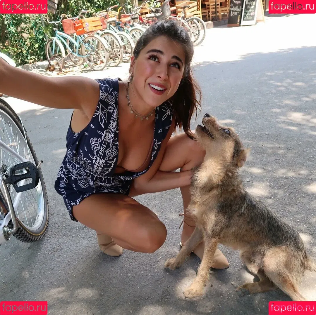 Daniella Monet / daniellamonet Onlyfans Photo Gallery 