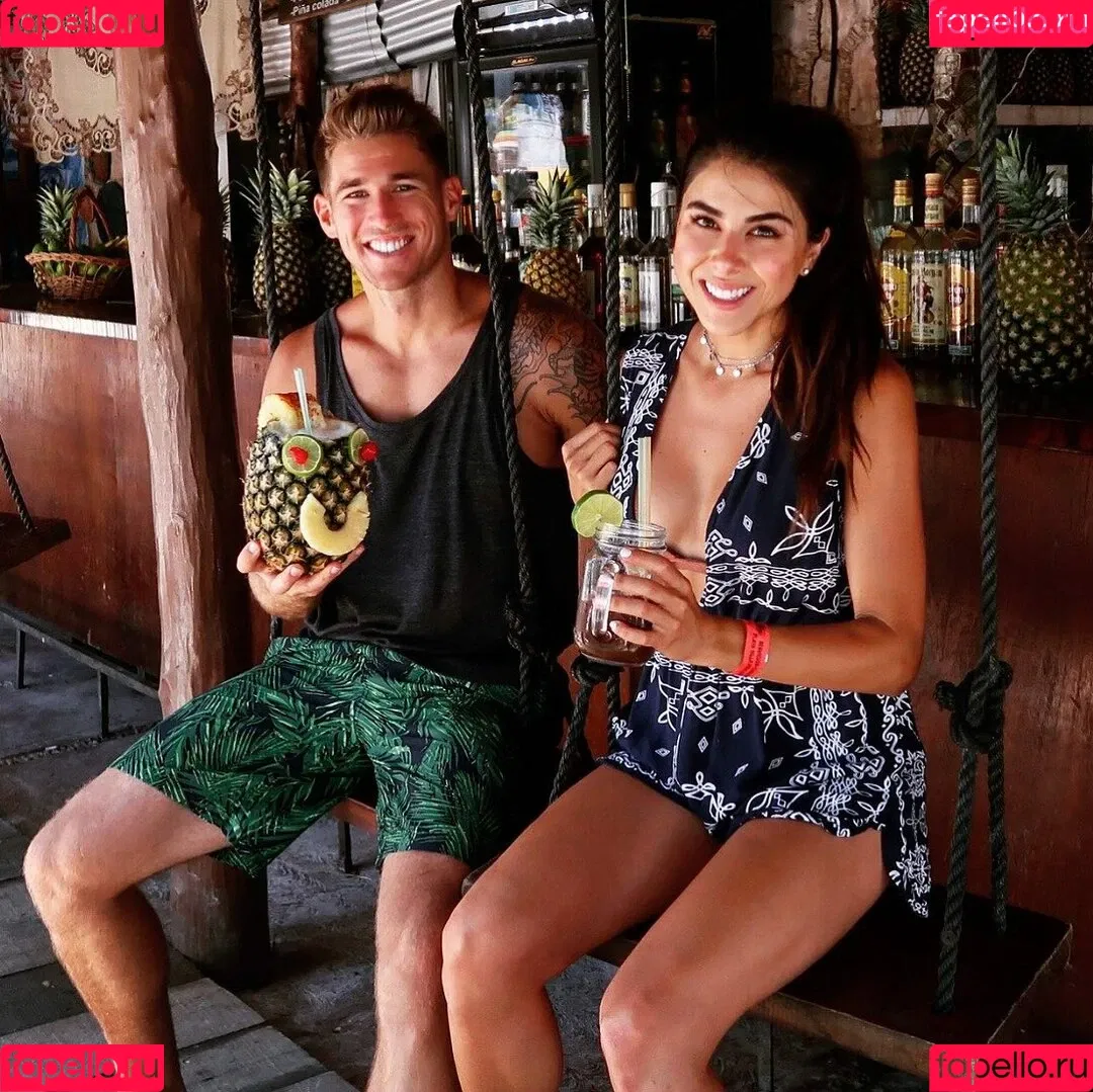 Daniella Monet / daniellamonet Onlyfans Photo Gallery 