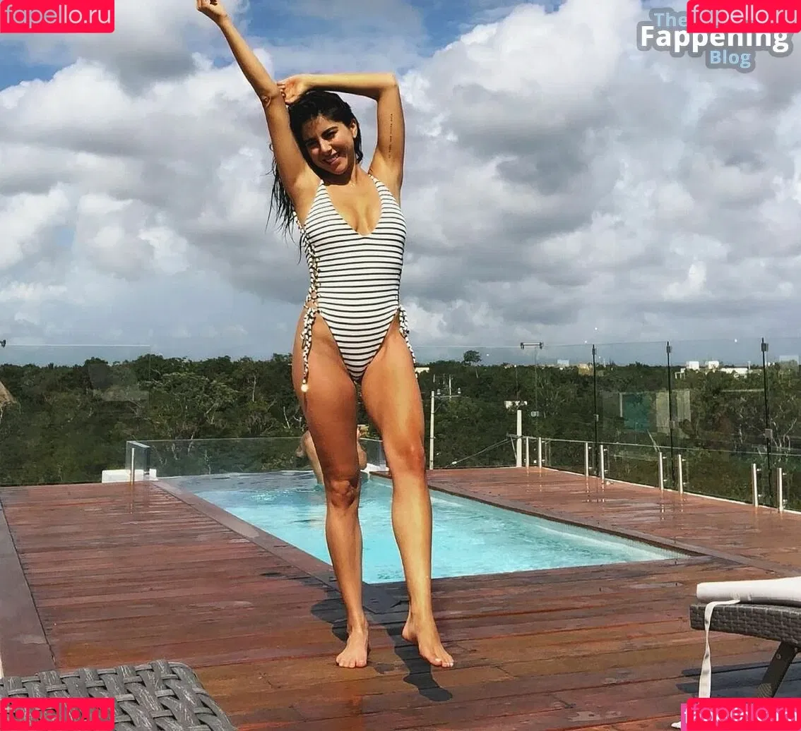 Daniella Monet / daniellamonet Onlyfans Photo Gallery 