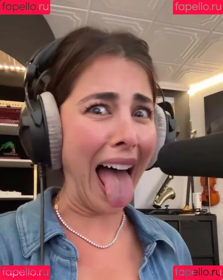 Daniella Monet / daniellamonet Onlyfans Photo Gallery 