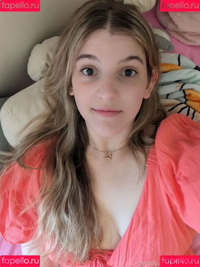 Cute Kinky F18 / Ebee7 / ebee07 Onlyfans Photo Gallery 