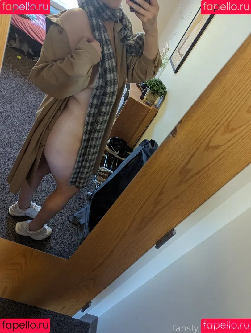 Cute Kinky F18 / Ebee7 / ebee07 Onlyfans Photo Gallery 