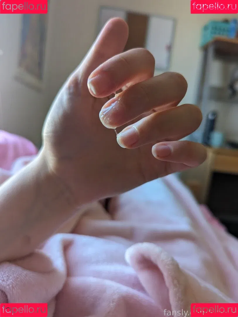 Cute Kinky F18 / Ebee7 / ebee07 Onlyfans Photo Gallery 