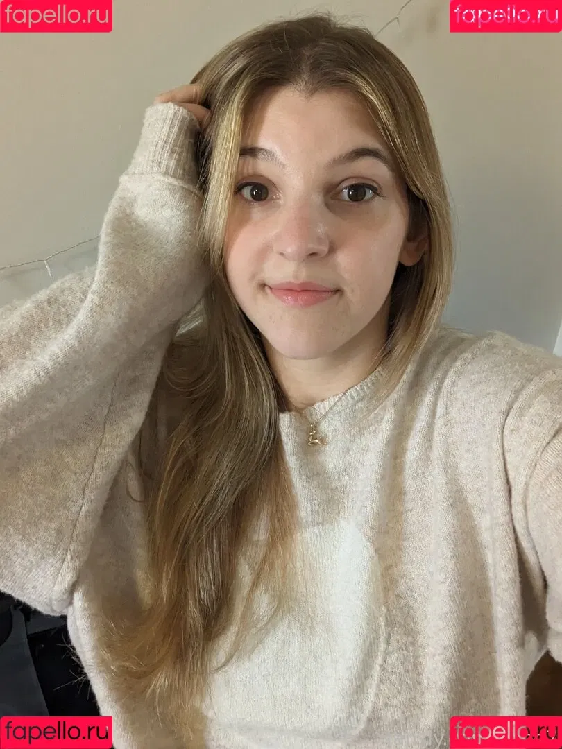 Cute Kinky F18 / Ebee7 / ebee07 Onlyfans Photo Gallery 